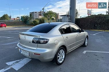 Седан Mazda 3 2006 в Ужгороде