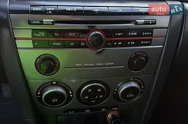 Седан Mazda 3 2006 в Ужгороде