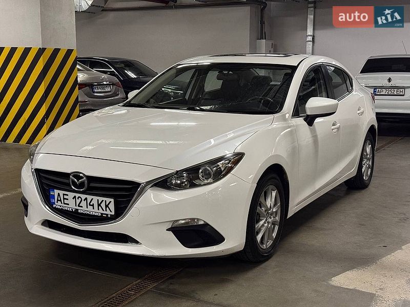 Седан Mazda 3 2013 в Киеве