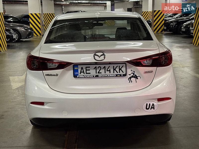 Седан Mazda 3 2013 в Киеве