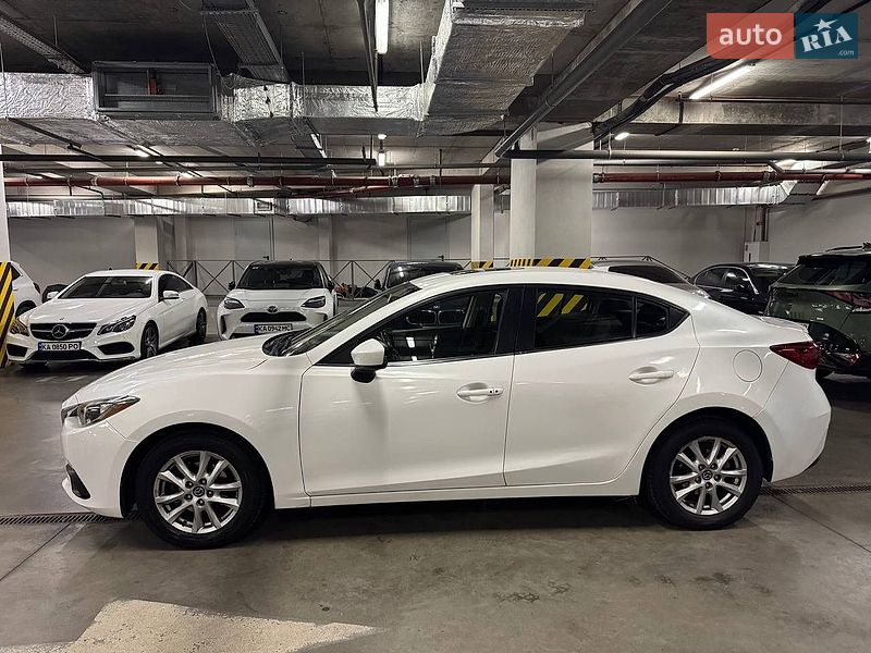 Седан Mazda 3 2013 в Киеве