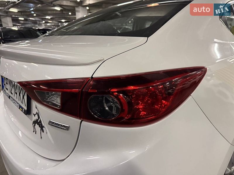 Седан Mazda 3 2013 в Киеве