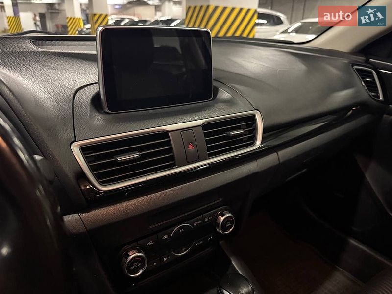 Седан Mazda 3 2013 в Киеве