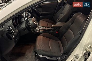 Седан Mazda 3 2013 в Киеве