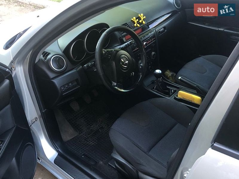 Хэтчбек Mazda 3 2005 в Прилуках