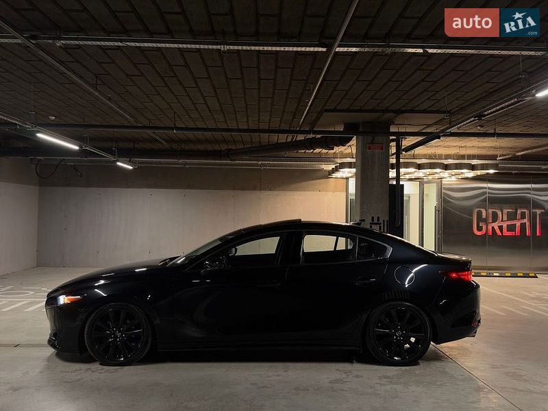 Седан Mazda 3 2020 в Львові