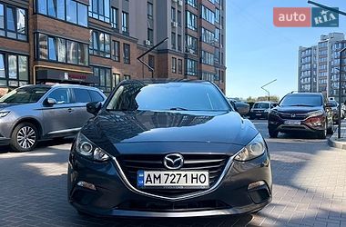 Седан Mazda 3 2016 в Житомирі