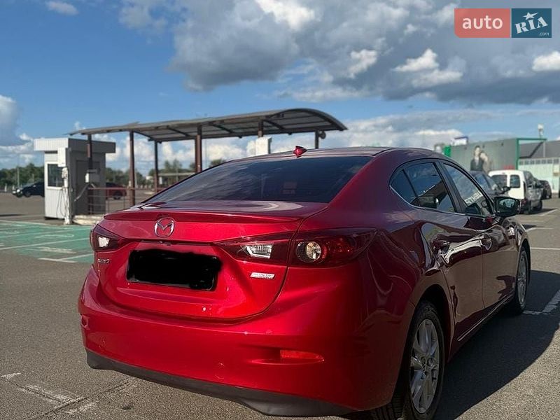 Седан Mazda 3 2014 в Киеве