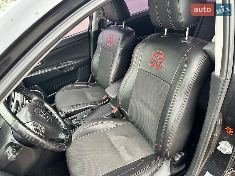 Седан Mazda 3 2006 в Ковелі
