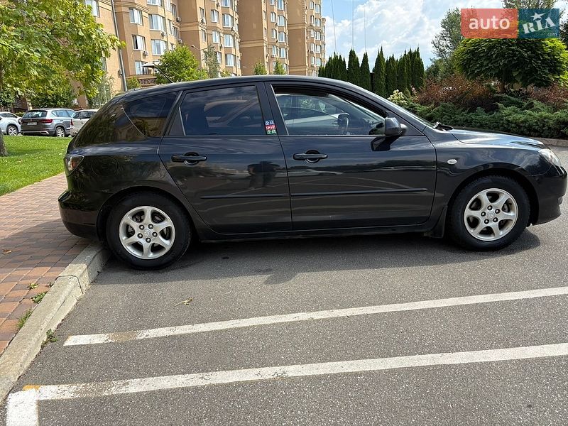 Хэтчбек Mazda 3 2005 в Софиевской Борщаговке