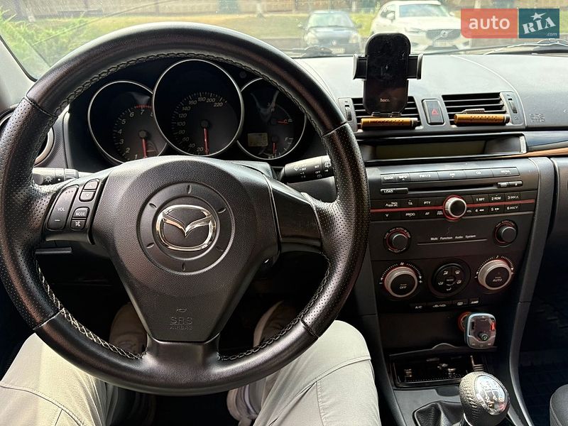 Хэтчбек Mazda 3 2005 в Софиевской Борщаговке