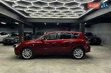 Хетчбек Mazda 3 2008 в Чернівцях