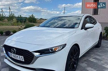Седан Mazda 3 2021 в Коломые
