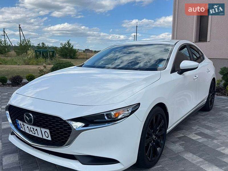 Седан Mazda 3 2021 в Коломые