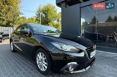 Седан Mazda 3 2014 в Виннице