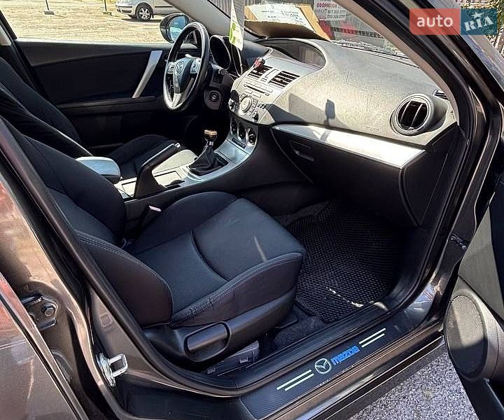 Хетчбек Mazda 3 2010 в Запоріжжі