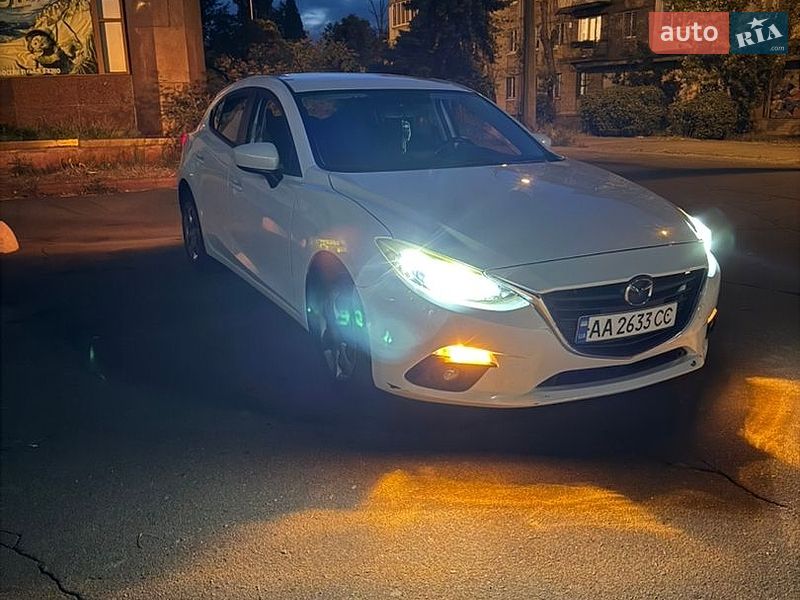 Хетчбек Mazda 3 2015 в Києві