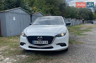 Седан Mazda 3 2017 в Киеве