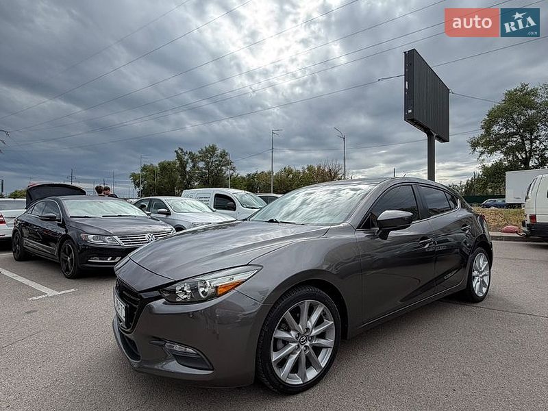 Хэтчбек Mazda 3 2017 в Киеве