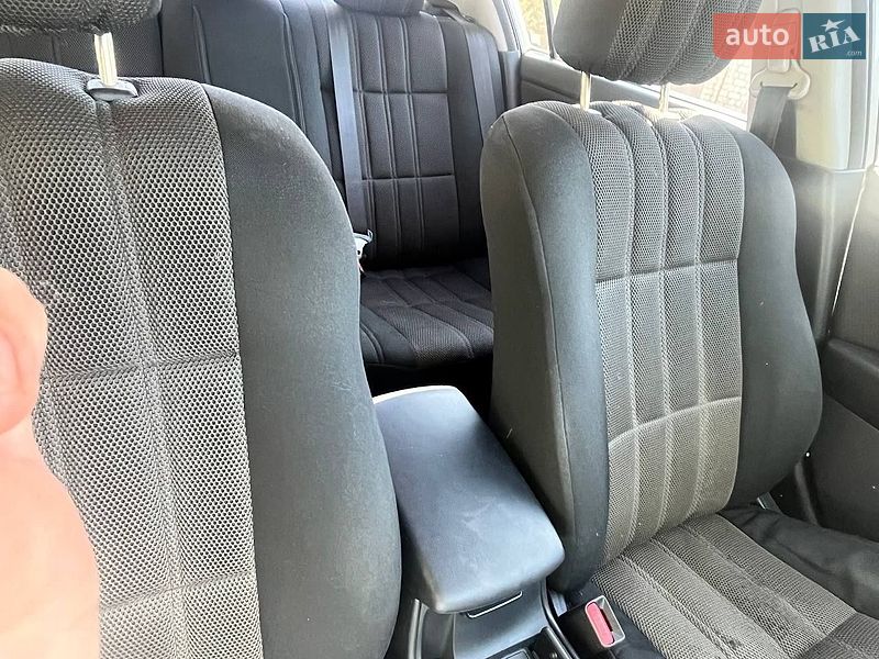 Седан Mazda 3 2008 в Днепре