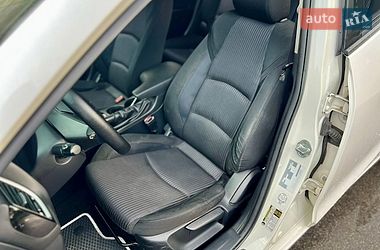 Седан Mazda 3 2014 в Обухові