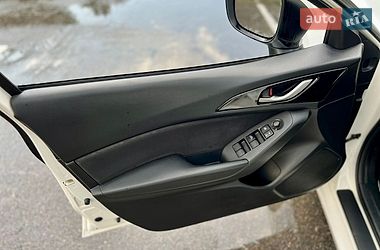 Седан Mazda 3 2014 в Обухові