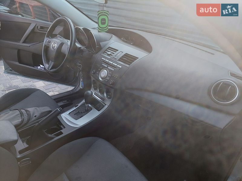 Седан Mazda 3 2010 в Николаеве