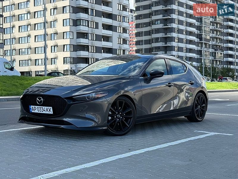 Хэтчбек Mazda 3 2023 в Киеве