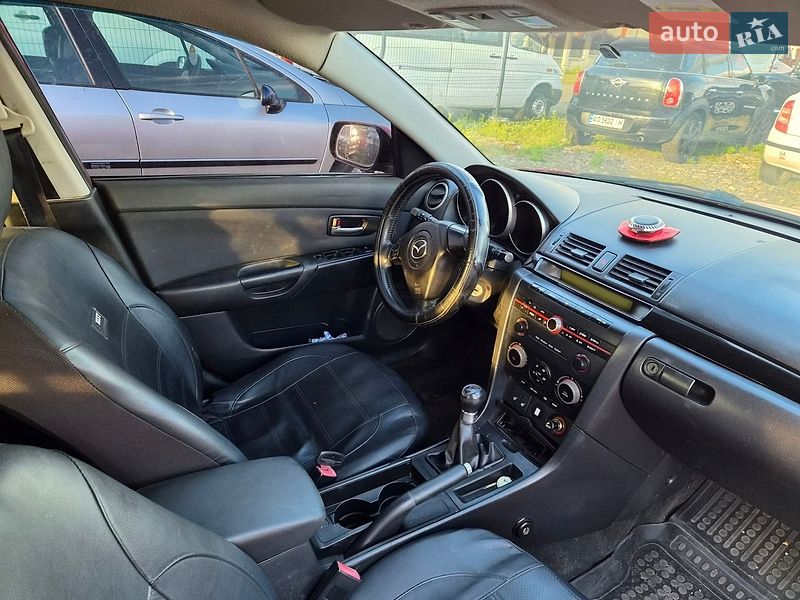 Хетчбек Mazda 3 2004 в Хусті