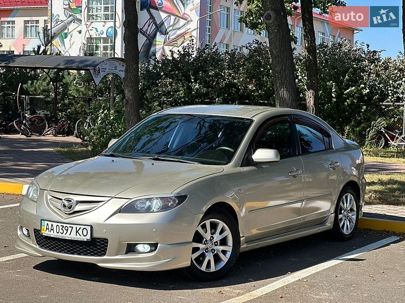 Седан Mazda 3 2006 в Киеве