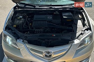 Седан Mazda 3 2006 в Киеве