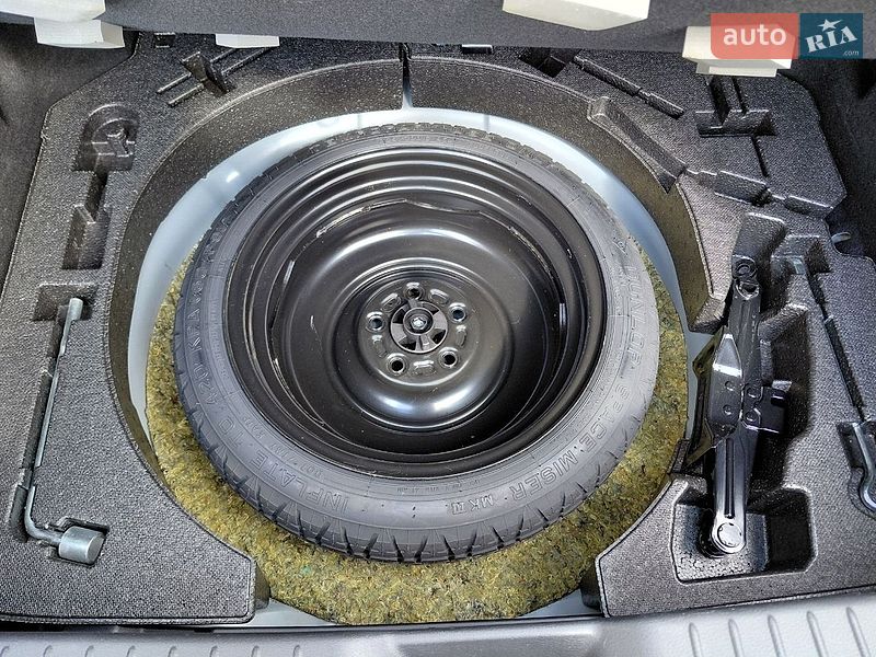 Хетчбек Mazda 3 2023 в Дніпрі