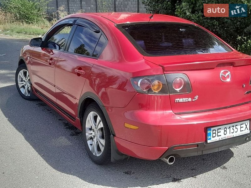Седан Mazda 3 2005 в Новому Бузі