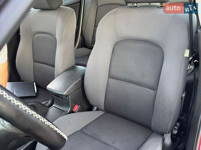 Седан Mazda 3 2009 в Києві