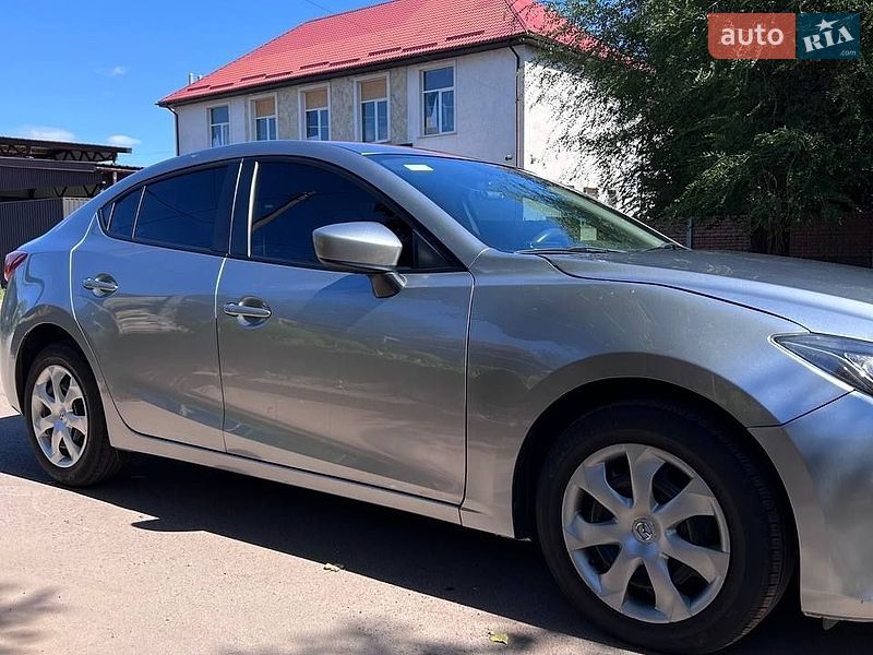Седан Mazda 3 2014 в Кривом Роге
