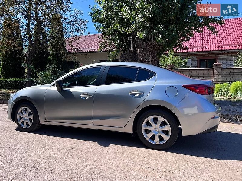 Седан Mazda 3 2014 в Кривом Роге