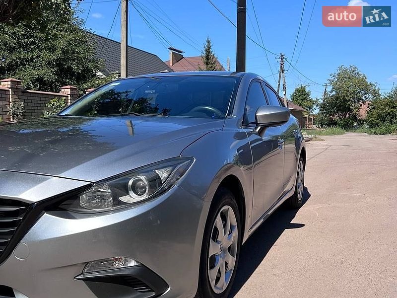 Седан Mazda 3 2014 в Кривом Роге