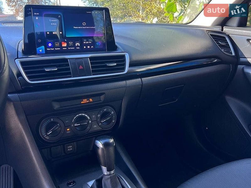 Седан Mazda 3 2014 в Кривом Роге