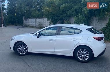 Седан Mazda 3 2016 в Києві