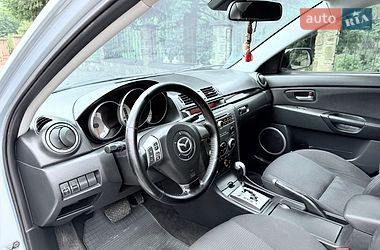 Седан Mazda 3 2007 в Черновцах