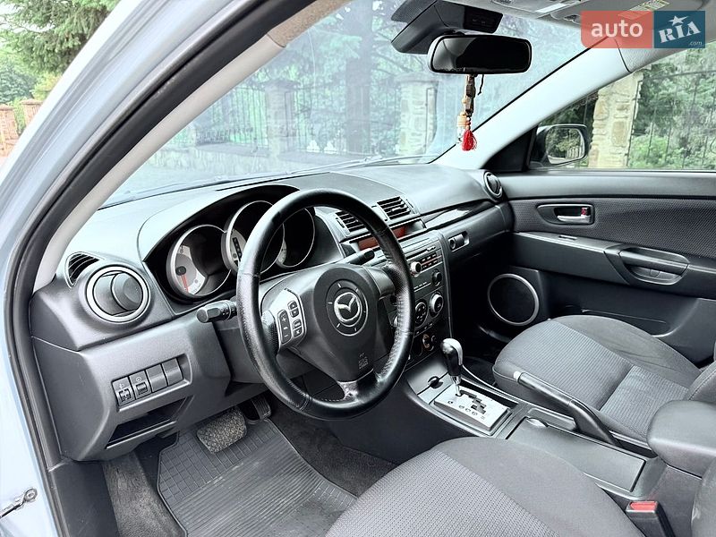 Седан Mazda 3 2007 в Черновцах