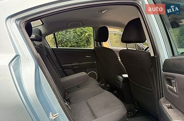 Седан Mazda 3 2007 в Черновцах