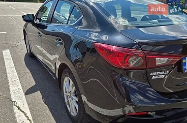 Седан Mazda 3 2014 в Полтаві