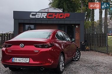 Седан Mazda 3 2019 в Стрию
