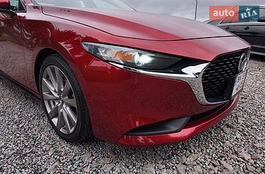 Седан Mazda 3 2019 в Стрию