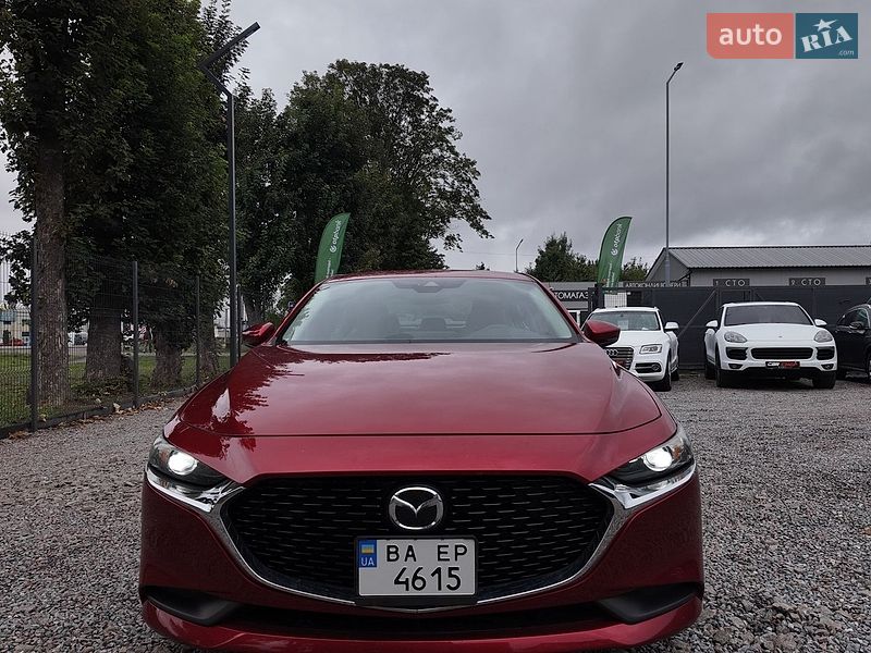 Седан Mazda 3 2019 в Стрию