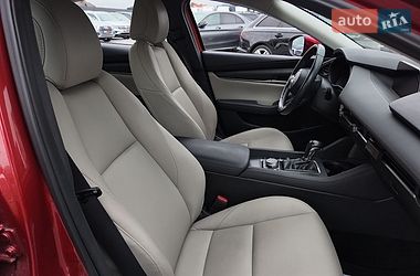 Седан Mazda 3 2019 в Стрию