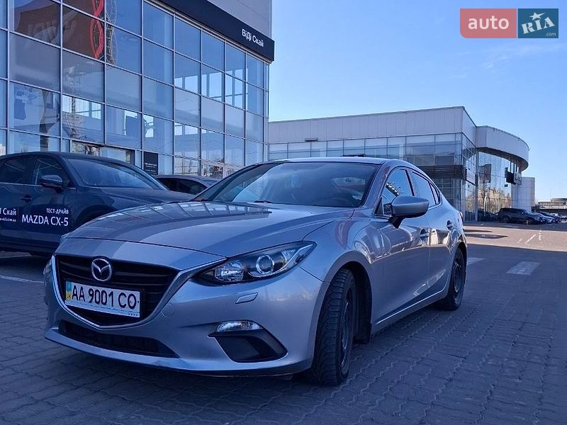 Седан Mazda 3 2016 в Києві