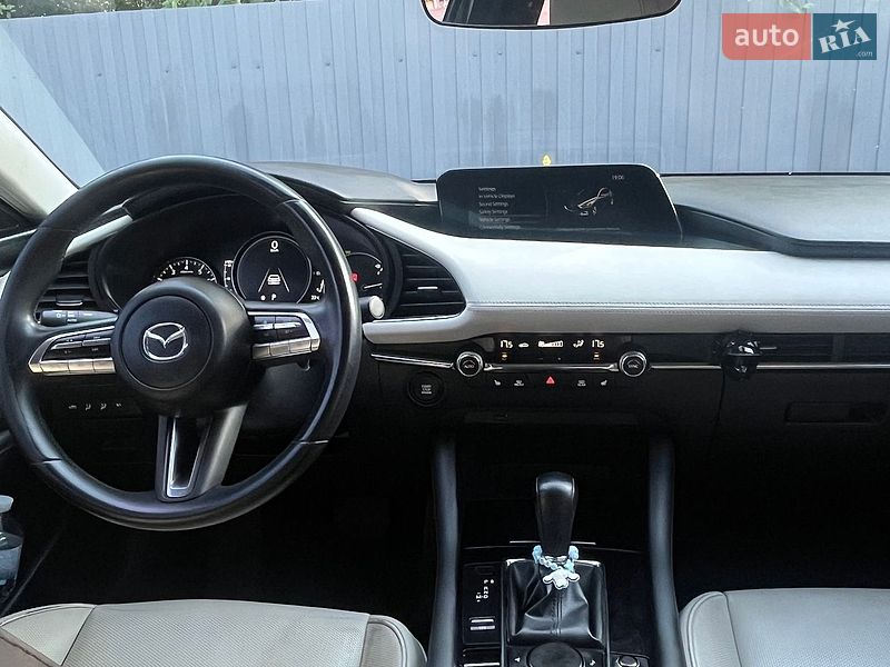 Седан Mazda 3 2019 в Дніпрі фото 24 Седан Mazda 3 2019 в Дніпрі