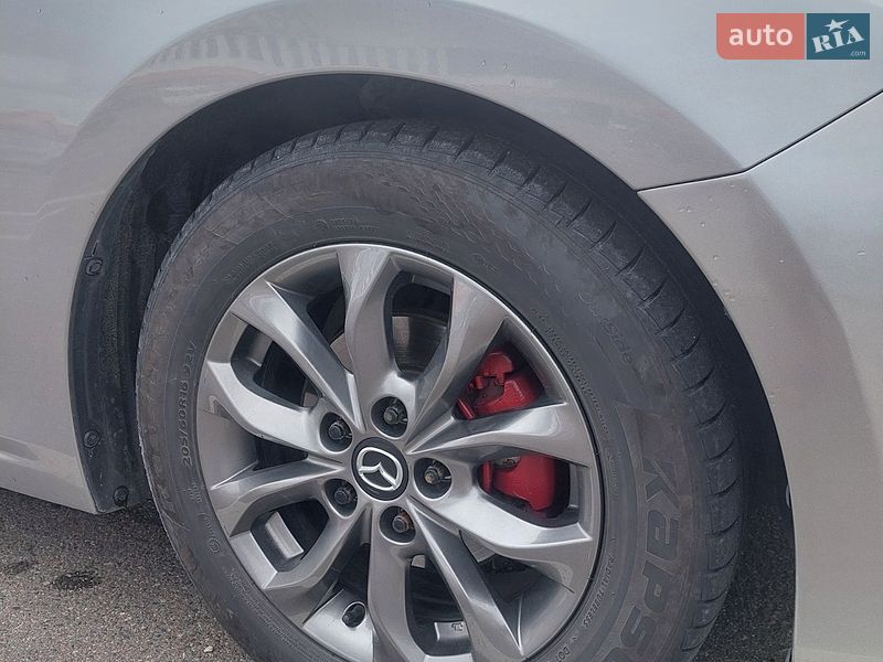 Седан Mazda 3 2015 в Львове